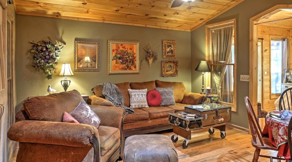 The Best Treehouses In The US
8. Romantic Tree House Cottage - Minutes to Mentone!
Location: Vally Head, Alabama