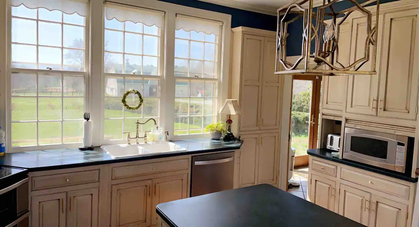 A fully-equipped kitchen.