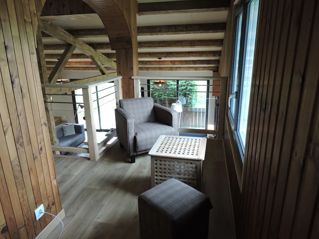 Upper floor mezzanine