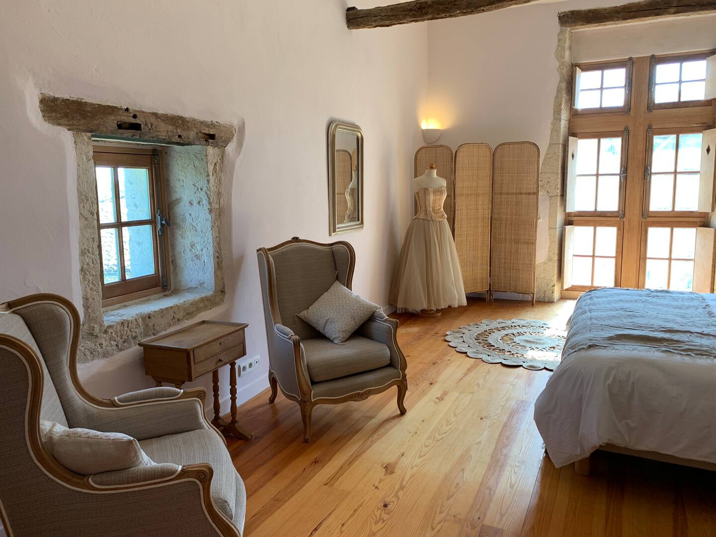 Comfortable and spacious bedroom