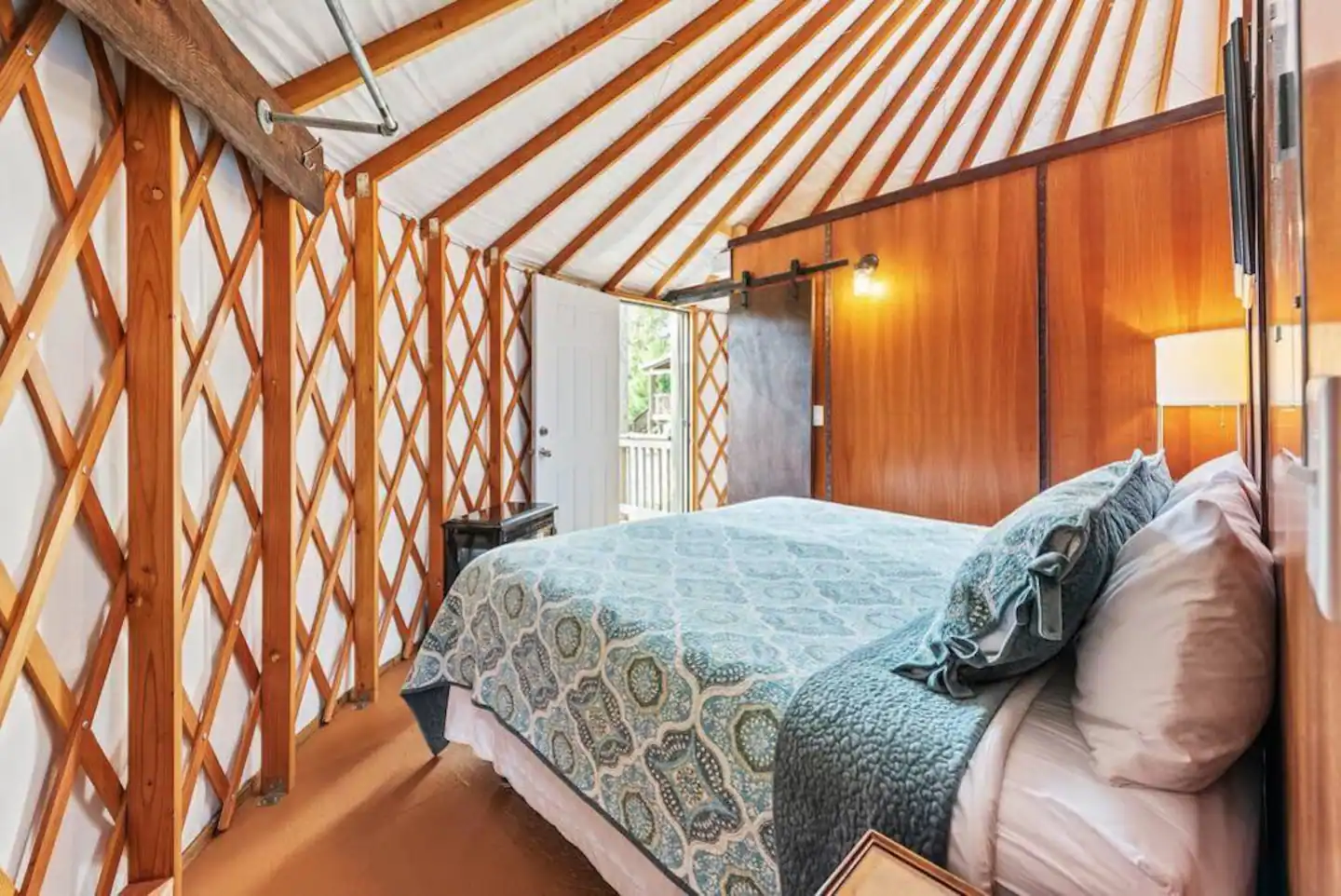 Cozy king-size bed
