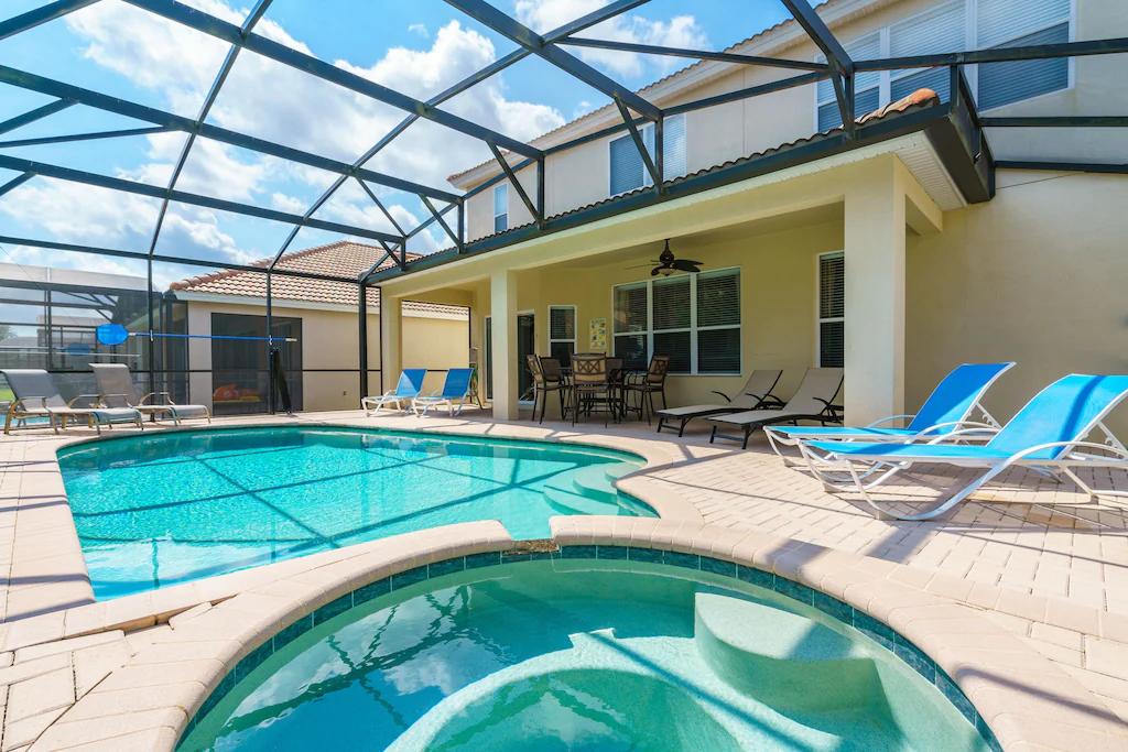 Covered private pool with spa