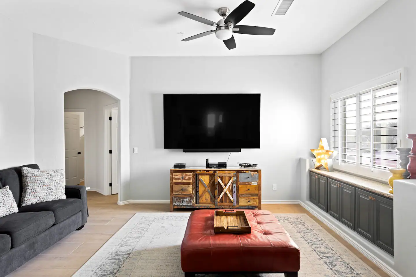 Relax in the den area, which also offers a sleeper sofa for additional sleeping arrangements.