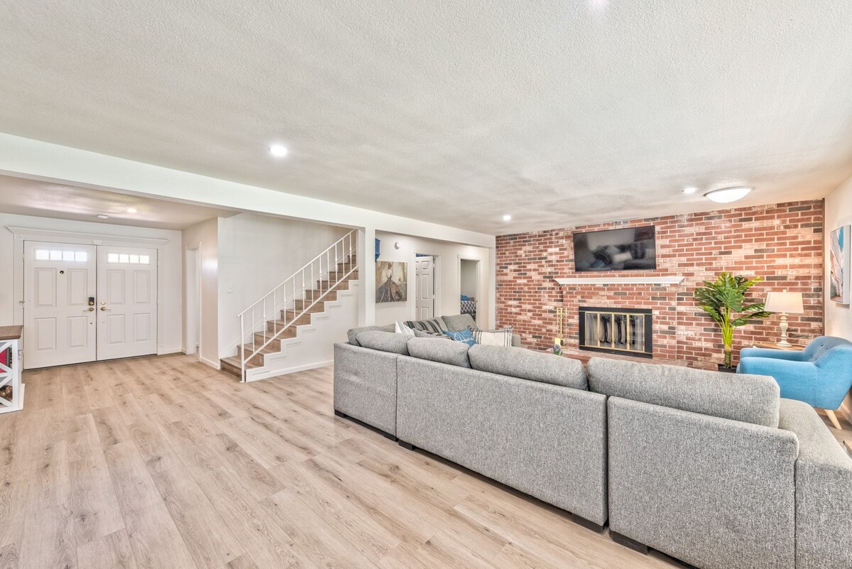 Cozy and inviting living room.