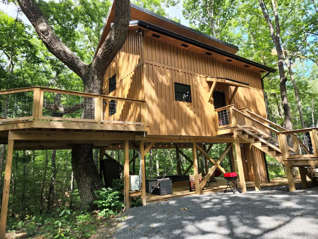Adult-Only Getaway Nestled in a Tranquil Location