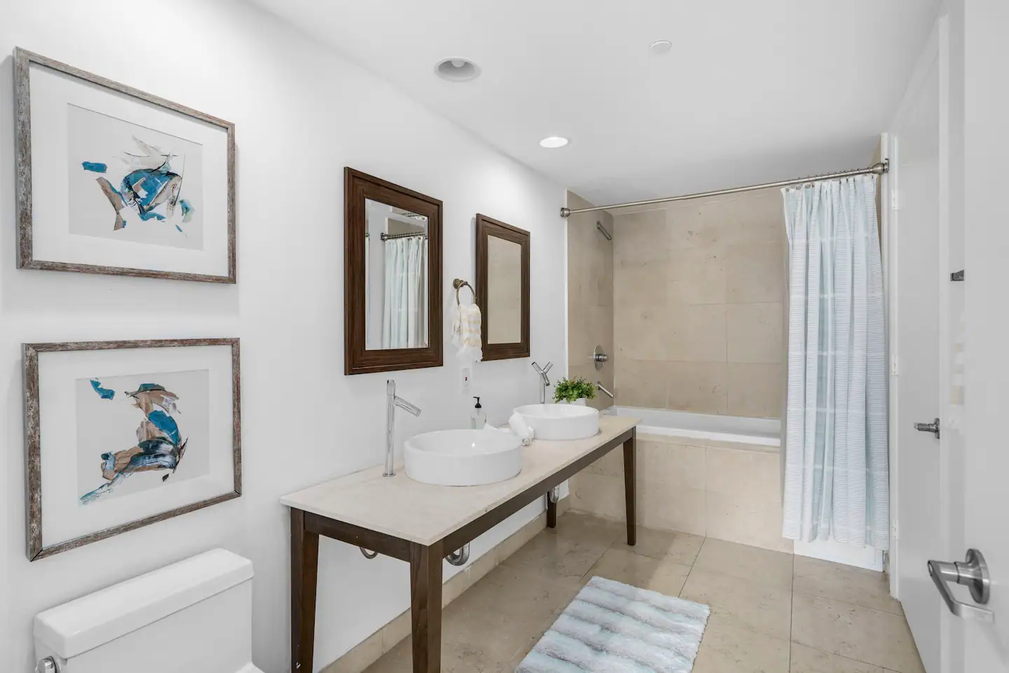 Minimal bathroom vibes!