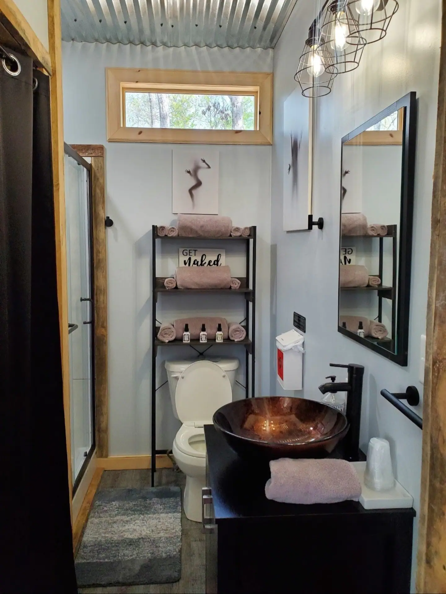 Full bathroom with hygiene essentials.