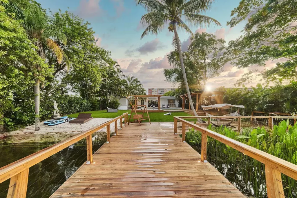 Ready to dive into the Miami lifestyle with a splash? This Airbnb Miami Lake villa is where it’s at, offering more than just a stay – it’s your personal slice of paradise in Miami’s heart.