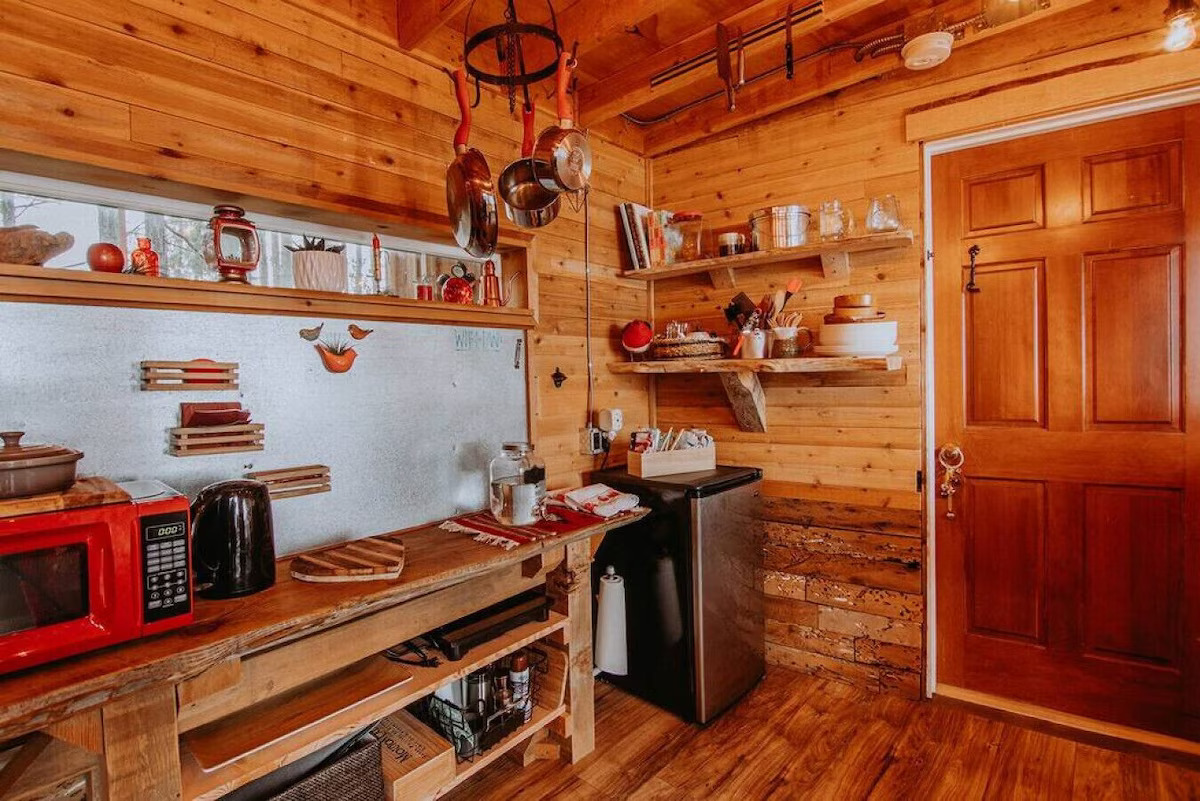 Kitchenette-microwave, hot plate, Tea Kettle and small fridge