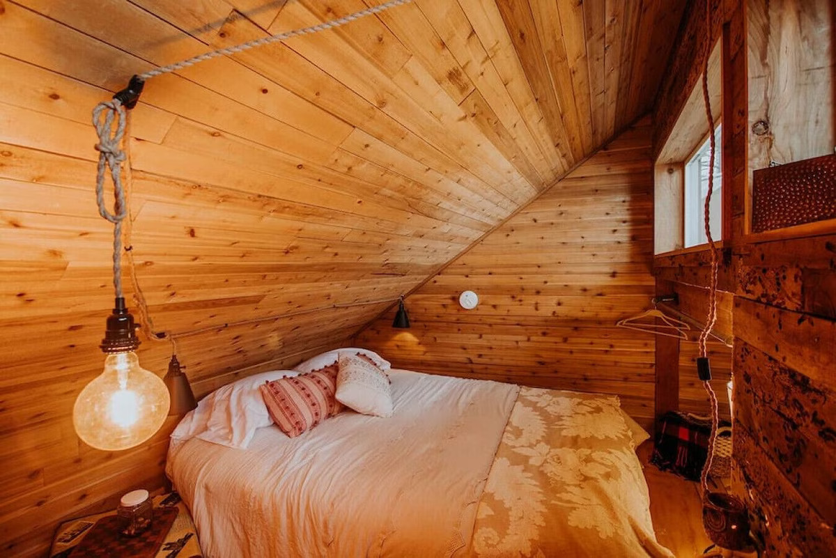 Queen bed in loft