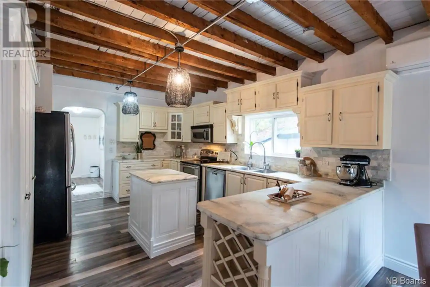 Large kitchen with new kitchen sink, new kitchen counter tops
