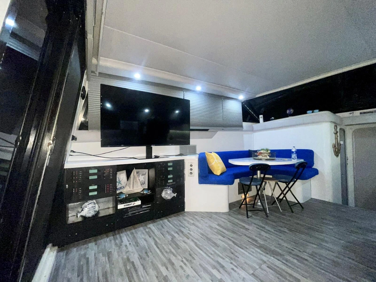All spaces are equipped with flat screen tv