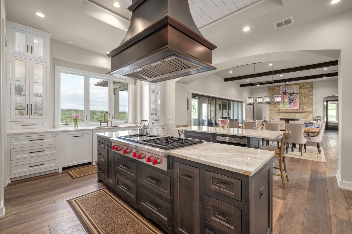 Open plan allows you to spend time with your friends while preparing meals.