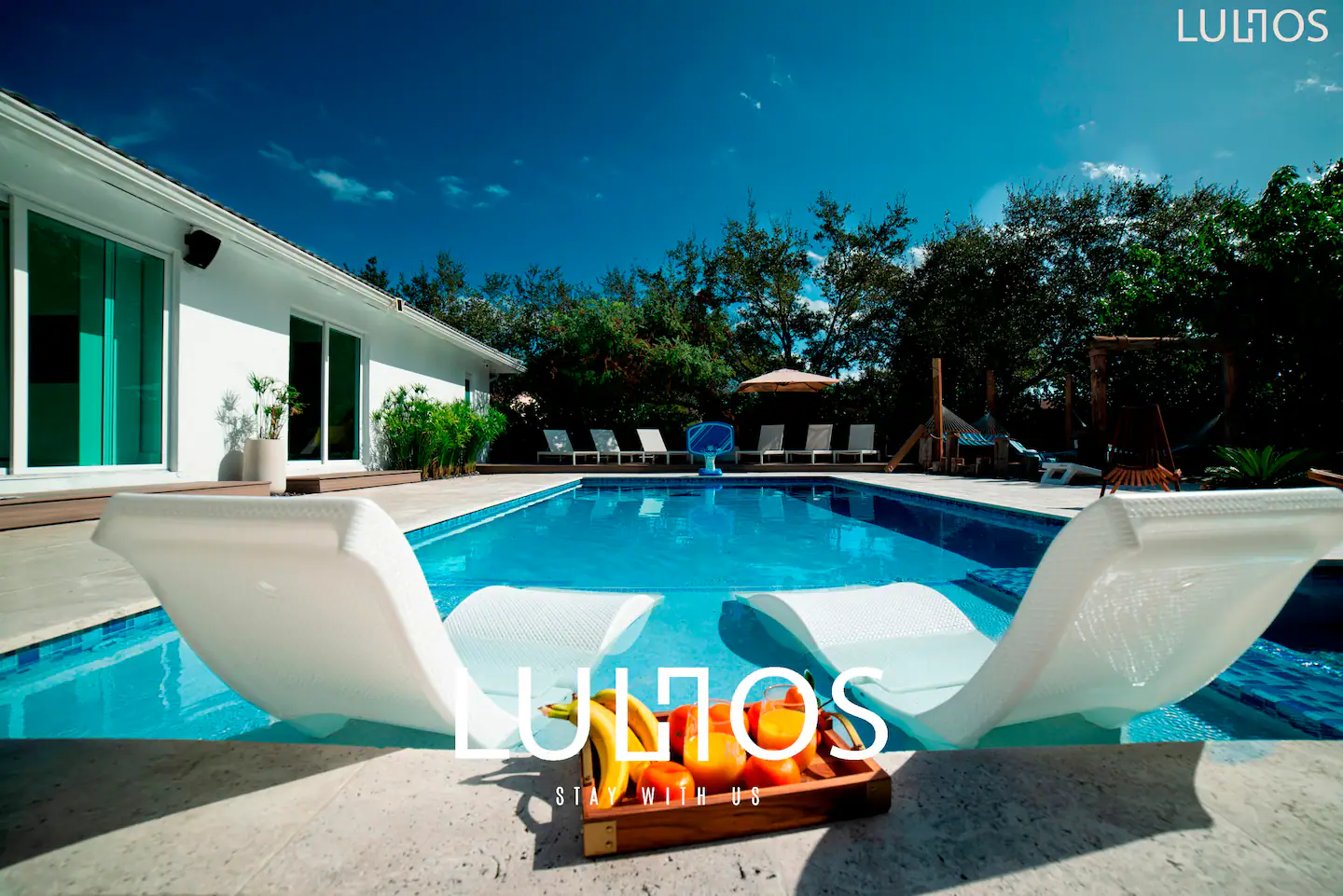 Immerse yourself in the tranquility of our oasis and recharge your batteries while you enjoy the beautiful view that surrounds our aquatic space