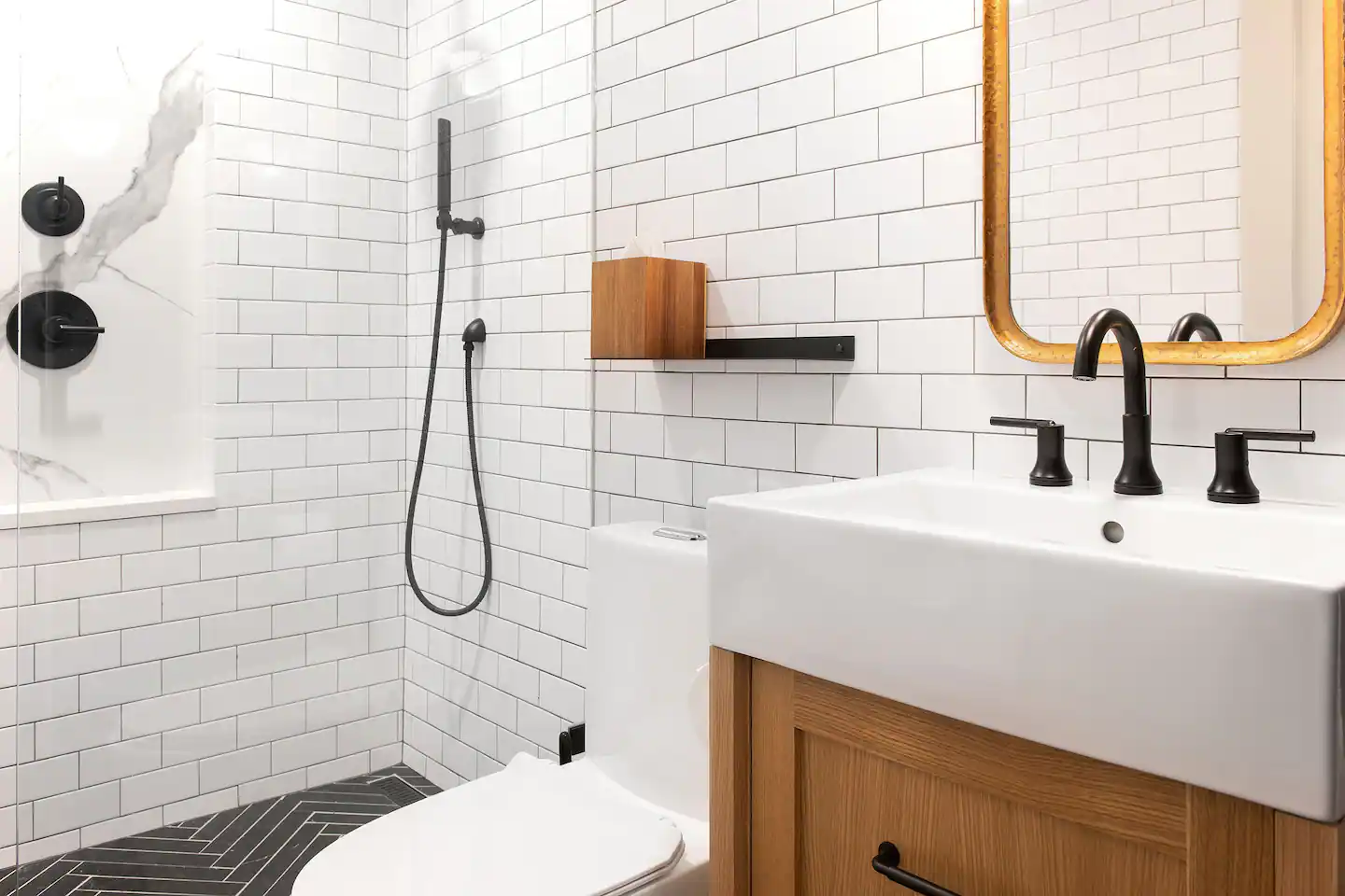 En suite bath