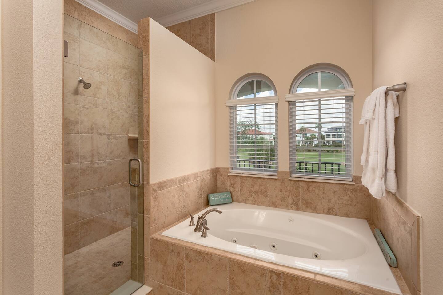 Large spa tub in Master Bath