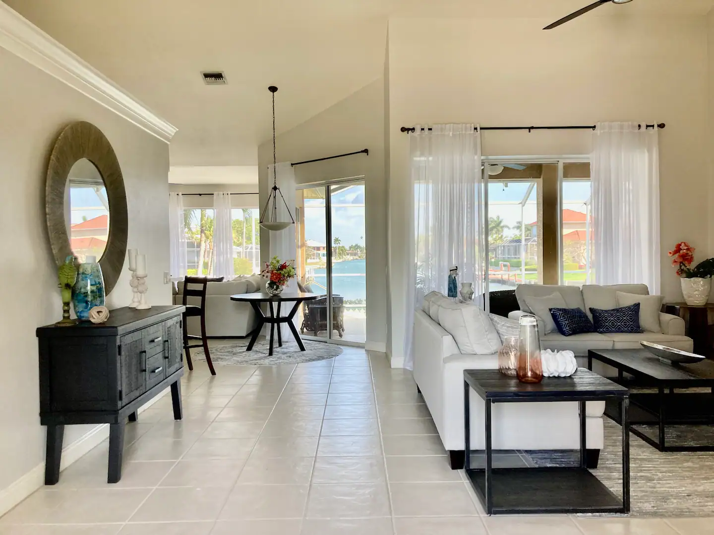 View as you walk into Island Paradise!