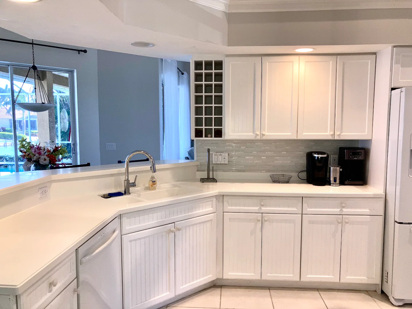 Fully equipped spacious kitchen
