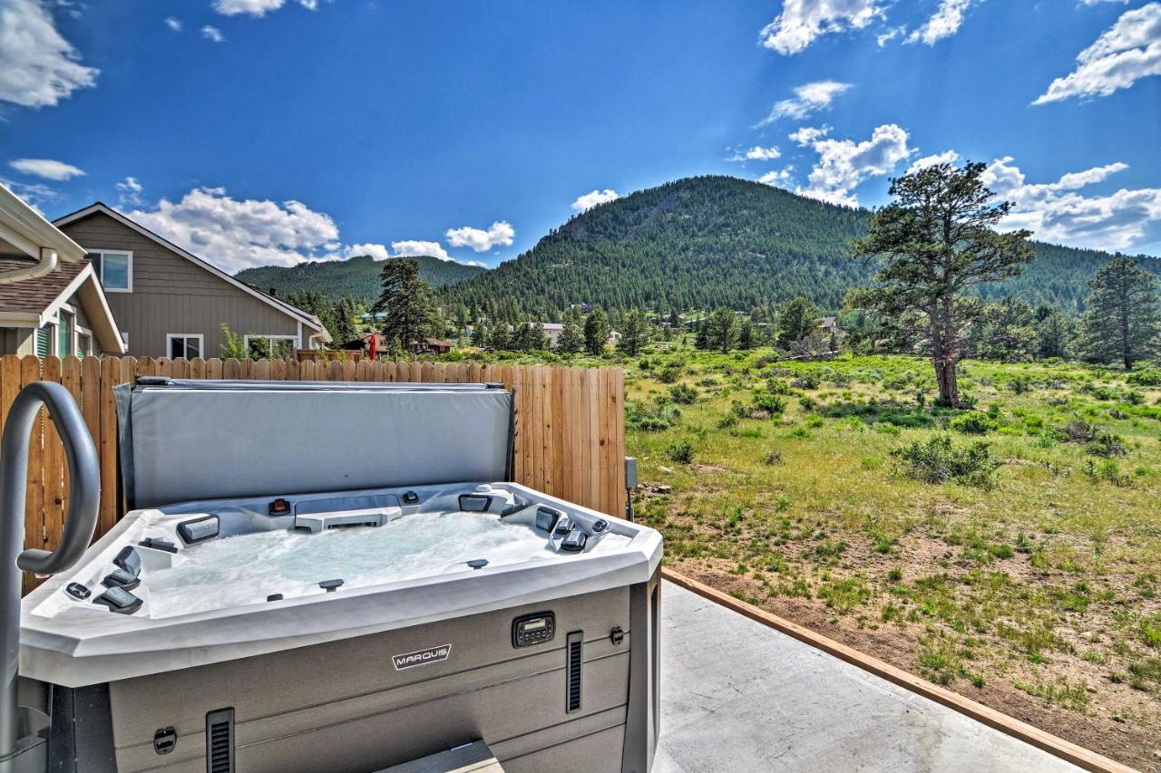 Private Patio with Hot Tub