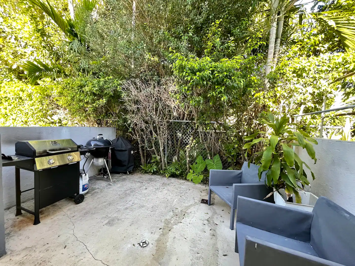 BBQ Grill - Shared by other residents of the building. However, it is typically unoccupied.